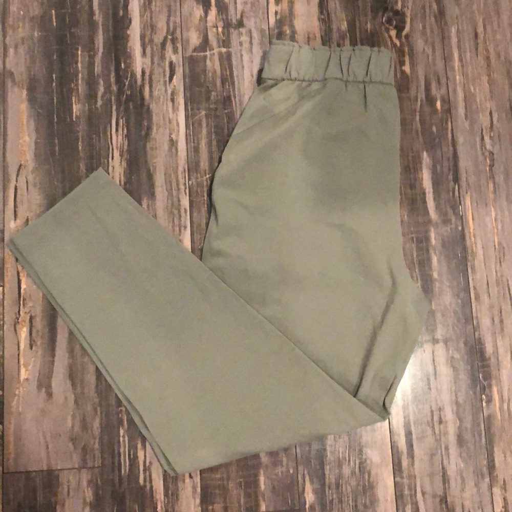 Lululemon Keep Moving Pant Grey Sage Size 6